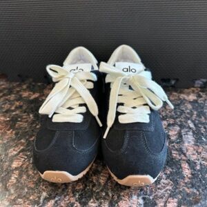 Alo sneakers